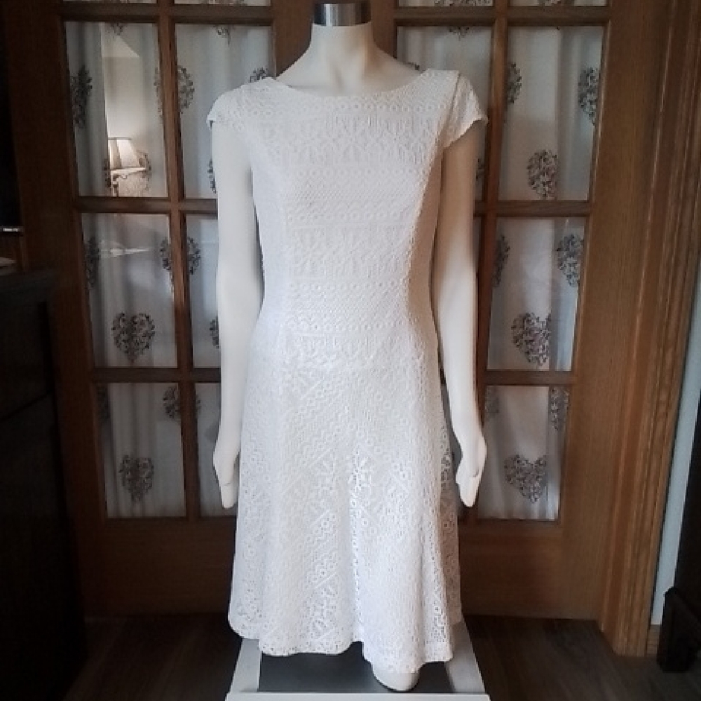 Anne Klein Fully-lined White Crocheted Lace Sundress, Size 10.